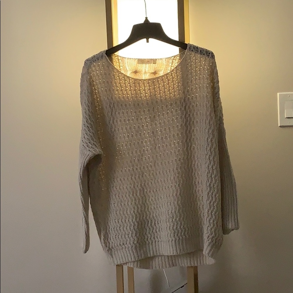 BEAUTIFUL sweater I honestly don’t wanna let it go